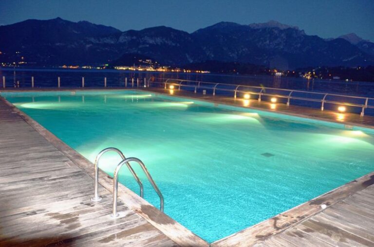 10 Above Ground Pool Lighting Ideas you Should Try This Year